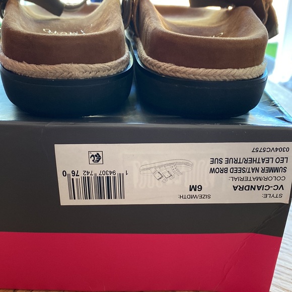 VINCE CAMUTO CIANDRA STUDDED SANDALS LEOPARD PRINT/GOLD STUDS NVR WRN BRAND NEW - Picture 3 of 6